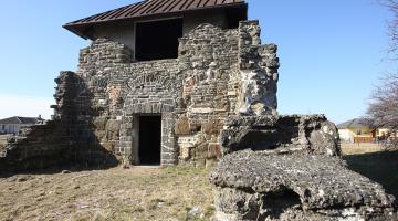 Román stílusú Romtemplom - középkori bencés apátsági templom, Celldömölk (thumb)